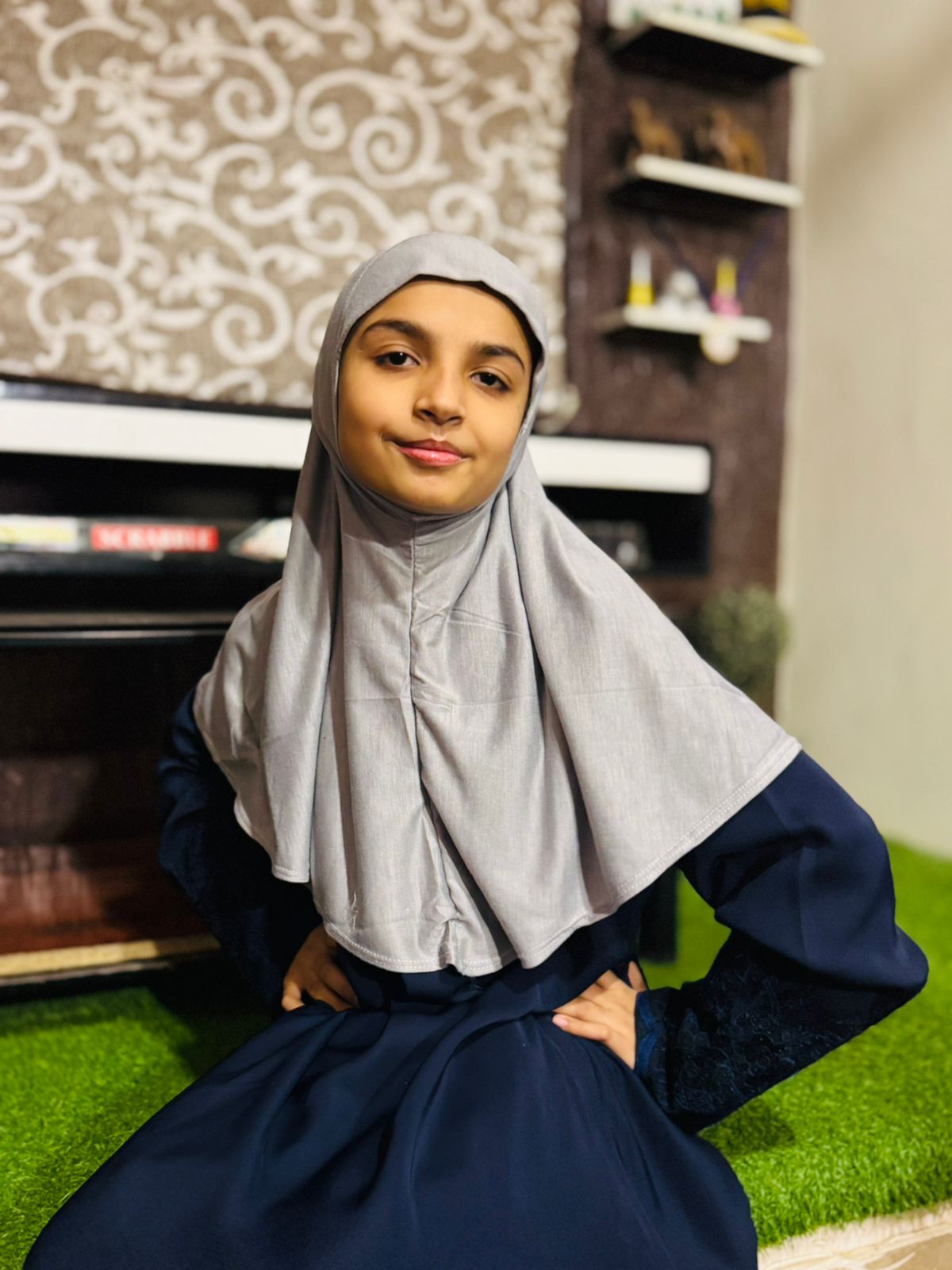 READY TO WEAR SCARF 6 to 8 YEARS - GREY