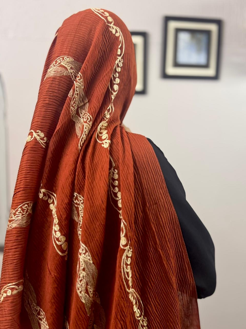 Queen Embroidery Pleated Lawn Scarf - Rusty Brown