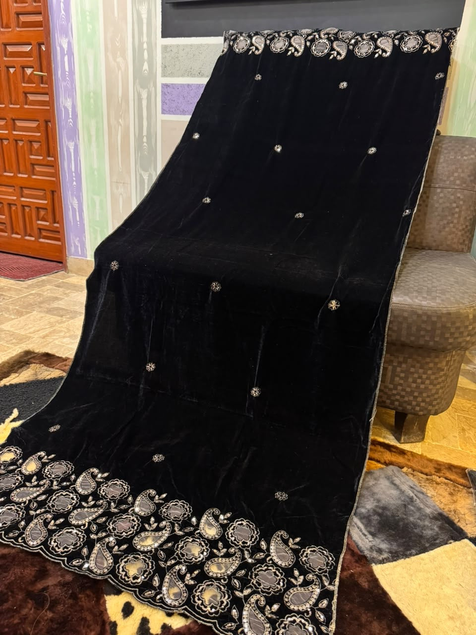 Luxury Velvet Cut Work Shawl - Bean Black