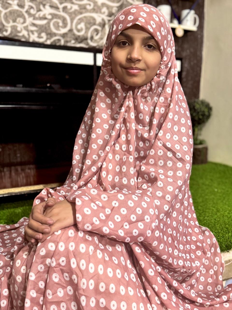 KIDS NAMAZ CHADDAR WITH FULL SLEEVES - ICYPINK WITH CIRCLES 8 to 11 Years