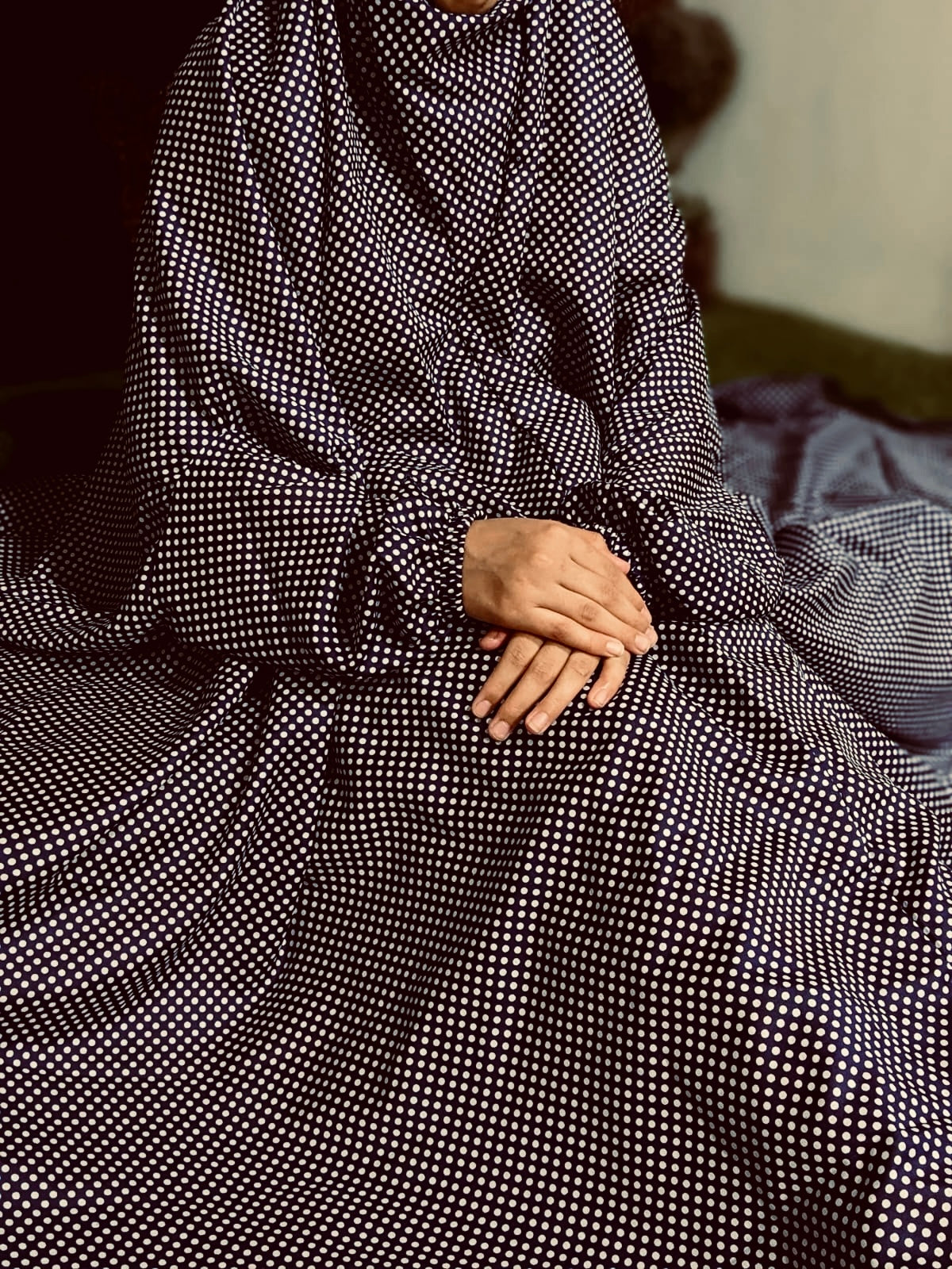 NAMAZ CHADDAR WITH SLEEVES N NIQAB - BLACK WITH WHITE POLKA DOTS LARGE