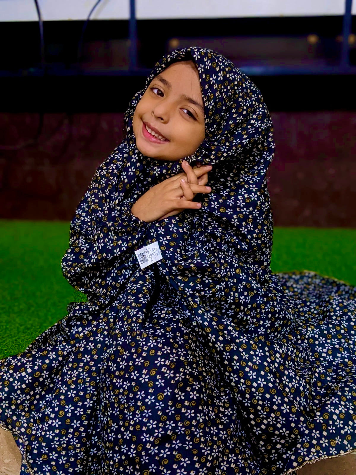 KIDS NAMAZ CHADDAR WITH FULL SLEEVES - Hibiscus Flower Deep Blue (5 to 7 Years)