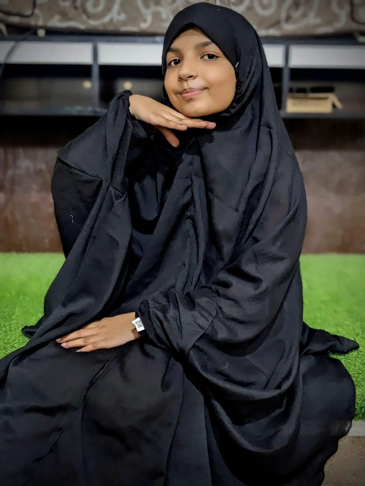 KIDS NAMAZ CHADDAR WITH FULL SLEEVES - BLACK 8 to 11 Years