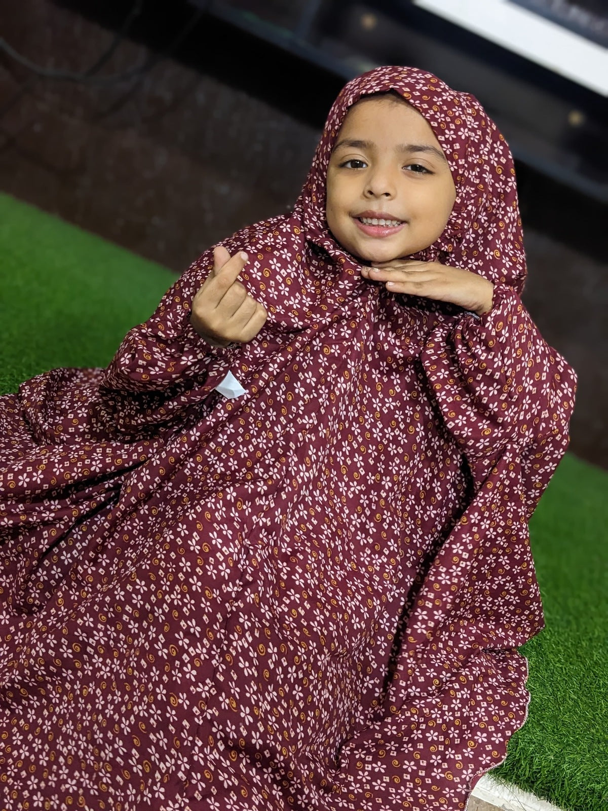 KIDS NAMAZ CHADDAR WITH FULL SLEEVES - Hibiscus Flower Maroon 5 to 7 Years