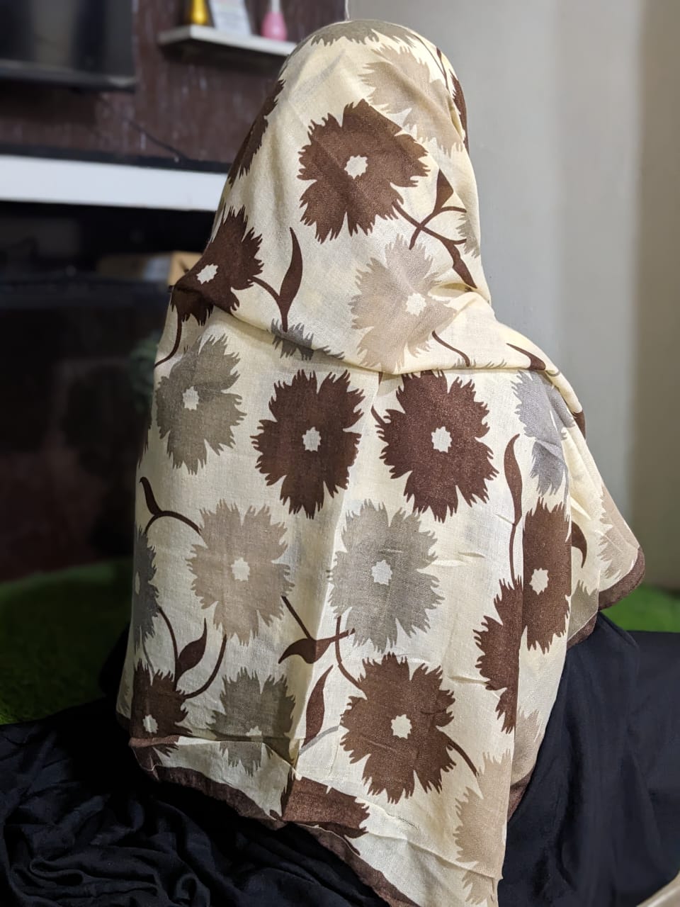 Elite Lawn Printed - Grey & Brown Flowers