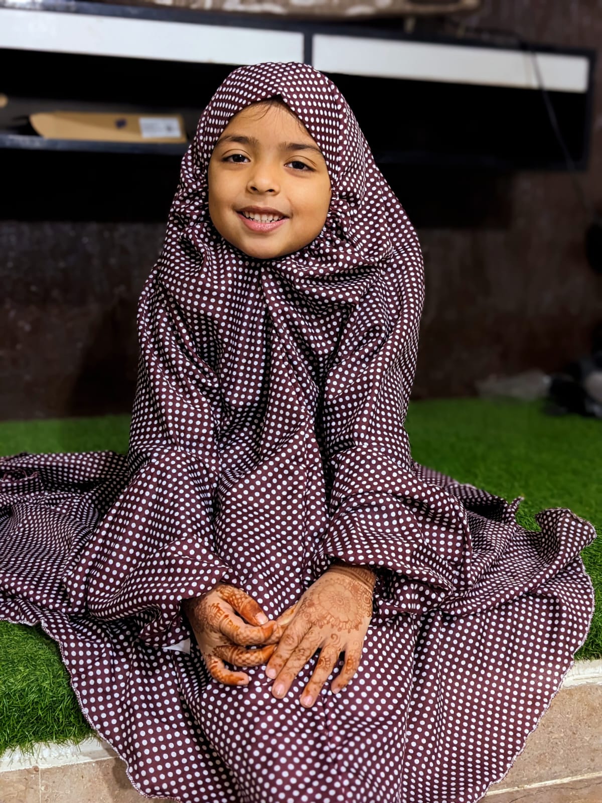 KIDS NAMAZ CHADDAR WITH FULL SLEEVES - Maroon Polka Dots 5 to 7 Years