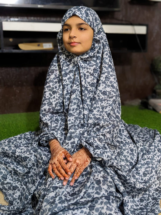 KIDS NAMAZ CHADDAR WITH FULL SLEEVES - Grey With Curly Flowers 8 to 11 Years