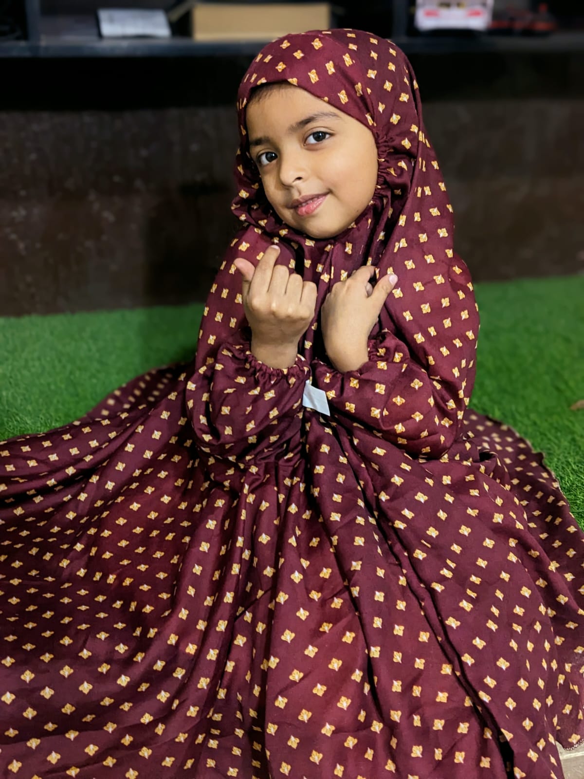 KIDS NAMAZ CHADDAR WITH FULL SLEEVES - Maroon with Brass Leaves 5 to 7 Years