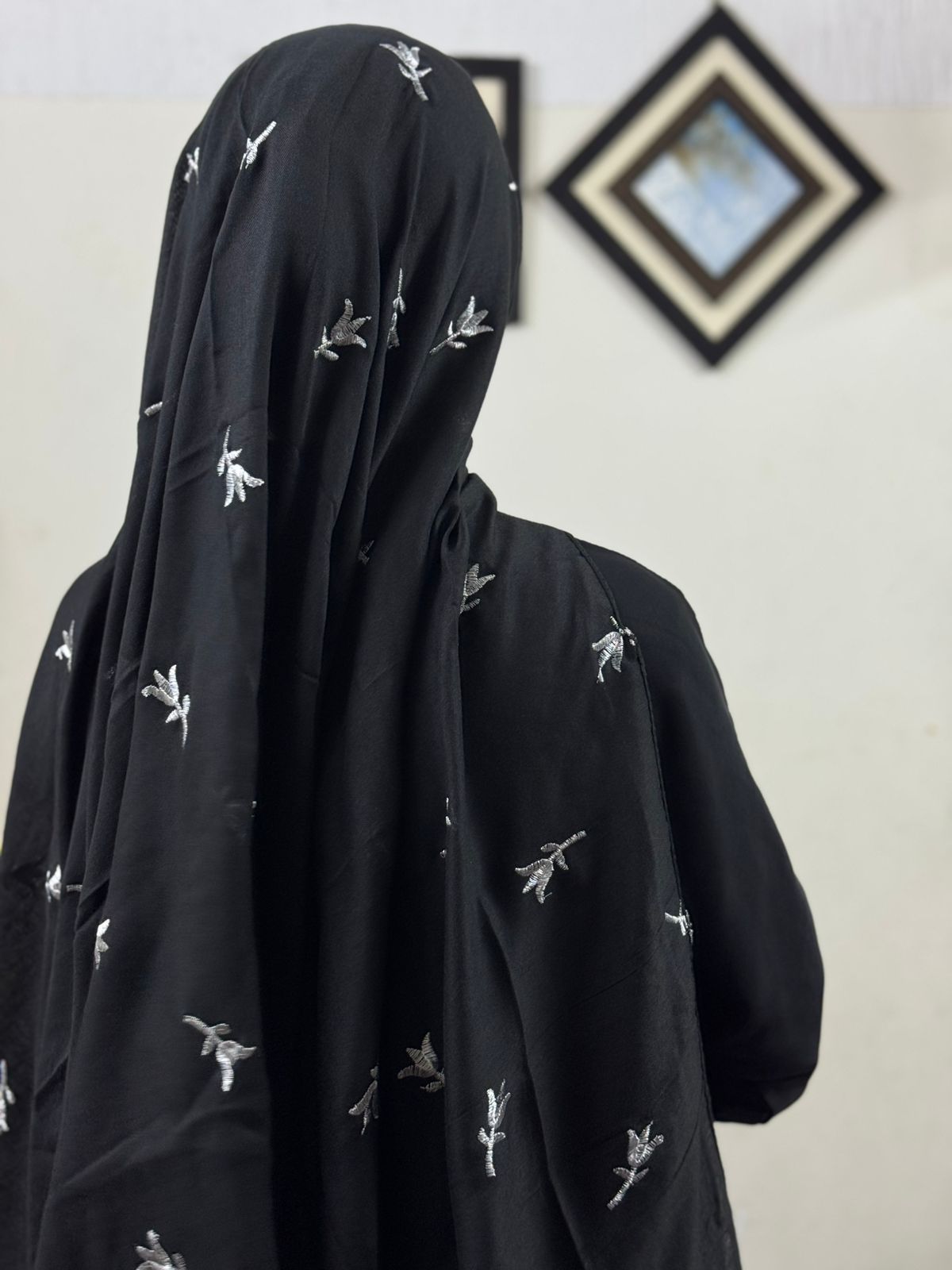 Silver Tulips Embroidery Lawn Scarf - Black