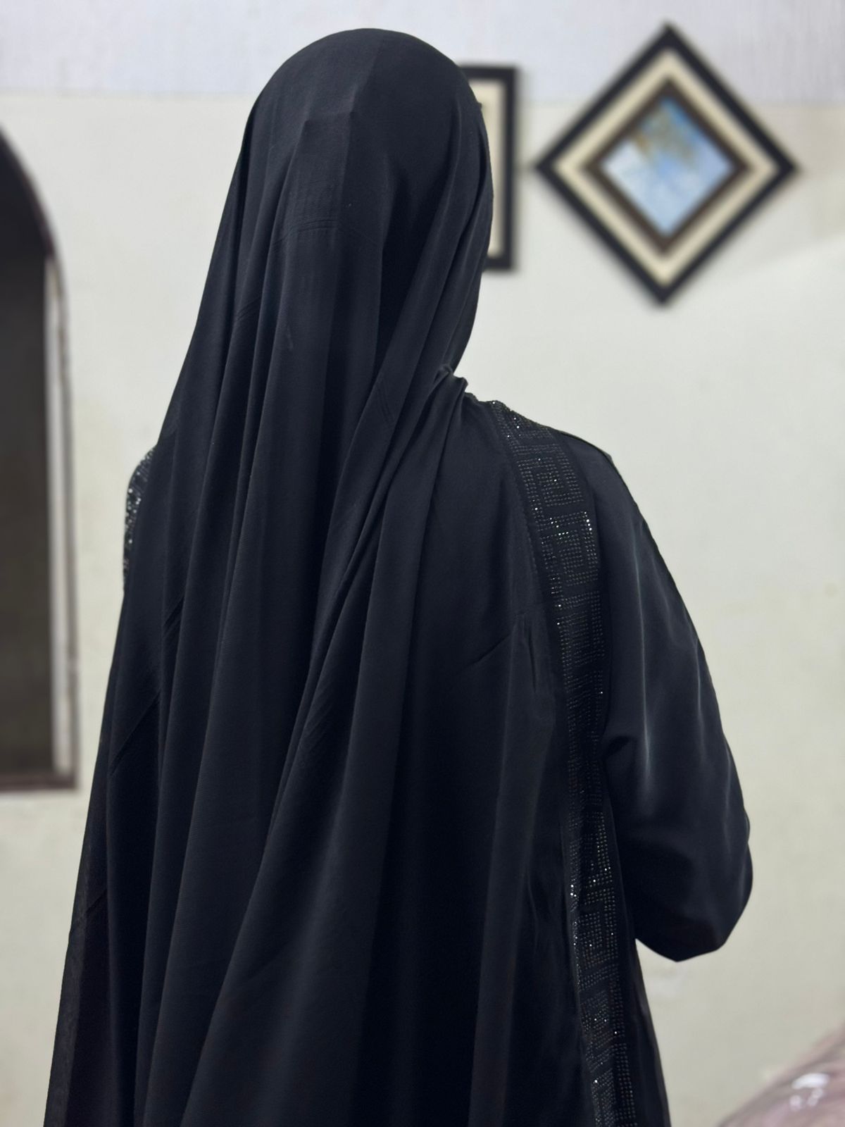 Premium Qualtiy Georgette Chaddar with Stone Border BLACK - XL SIZE