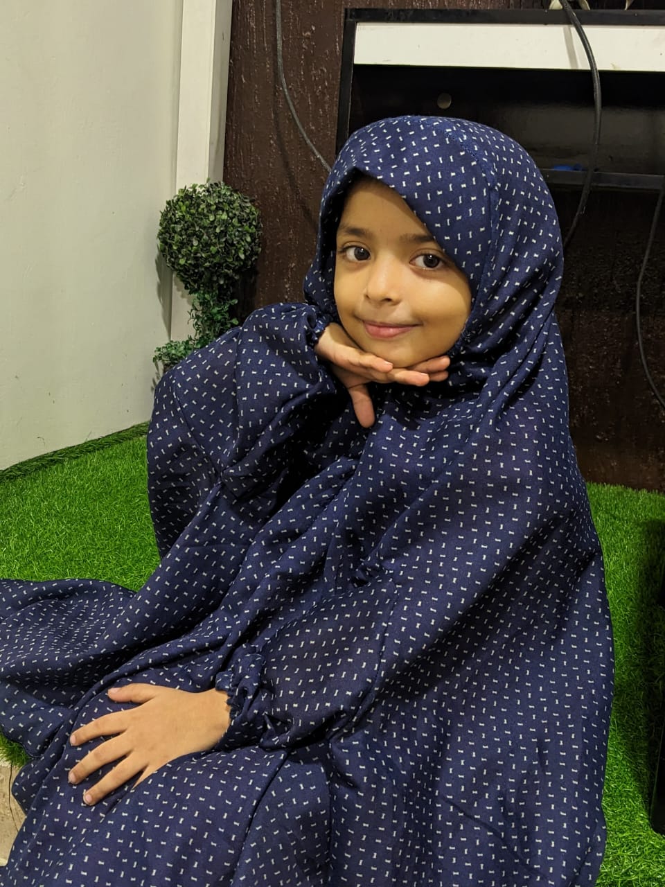 TAPESTRY SILK LAWN KIDS NAMAZ CHADDAR WITH FULL SLEEVES - Navy Bars 5 to 7 Years