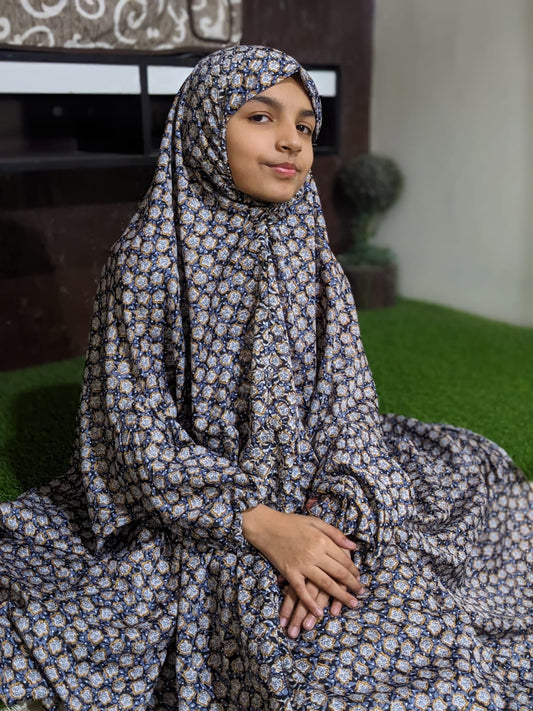 KIDS NAMAZ CHADDAR WITH FULL SLEEVES - GREY WITH AUTUMN FLORA 8 to 11 Years