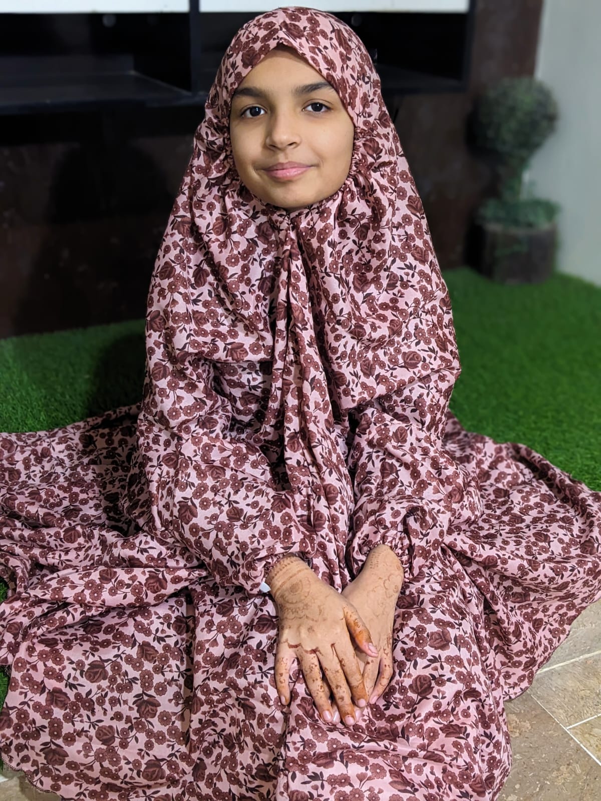 KIDS NAMAZ CHADDAR WITH FULL SLEEVES - Brownish Pink with Tulip 8 to 11 Years