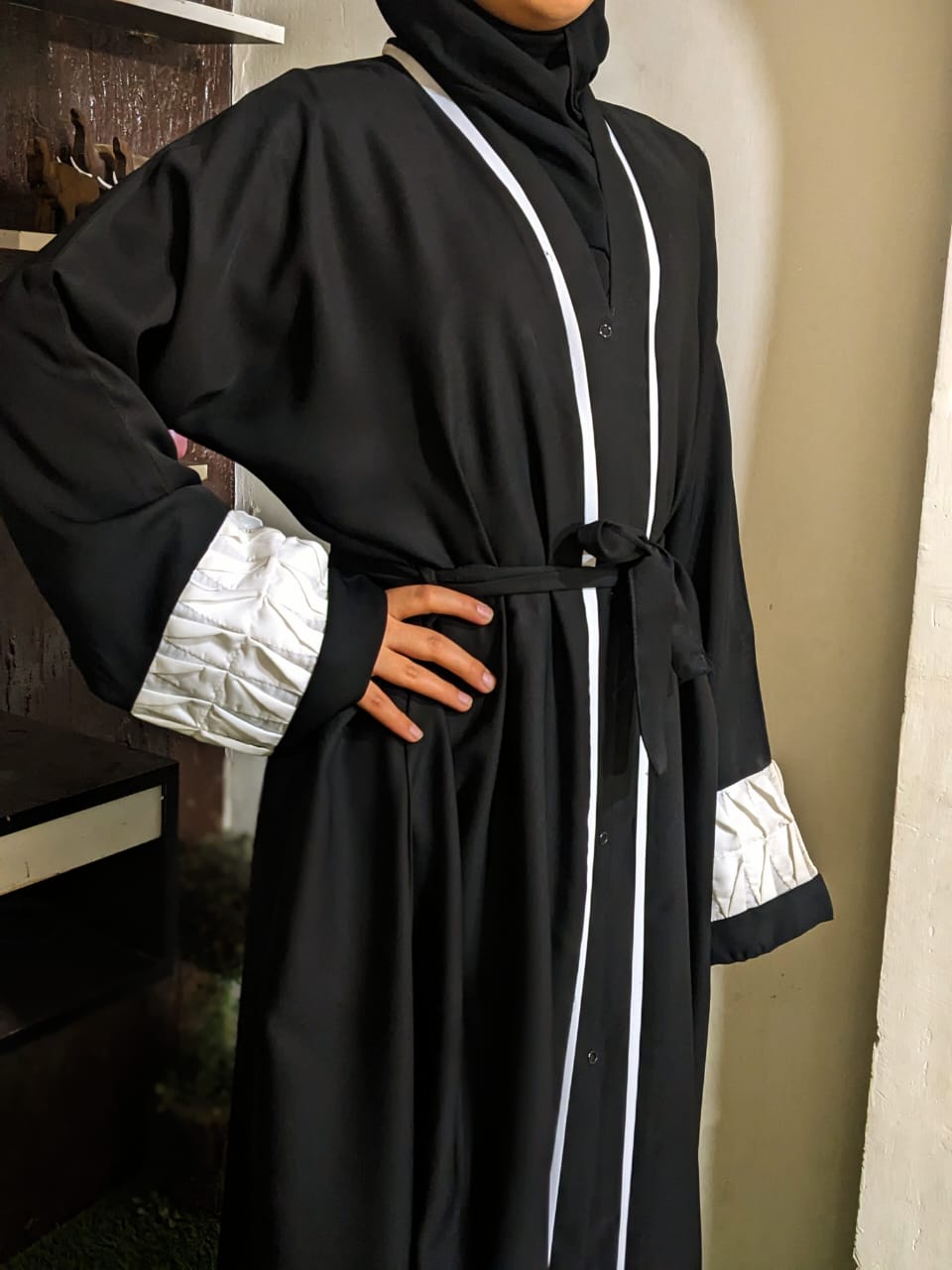 Nida Abaya Front Open Style - Black n White