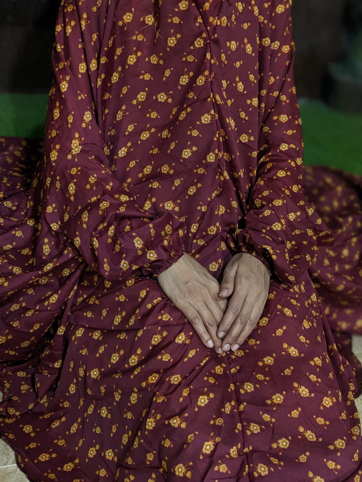 NAMAZ CHADDAR WITH SLEEVES N NIQAB - MAROON WITH AMI FLORA LARGE